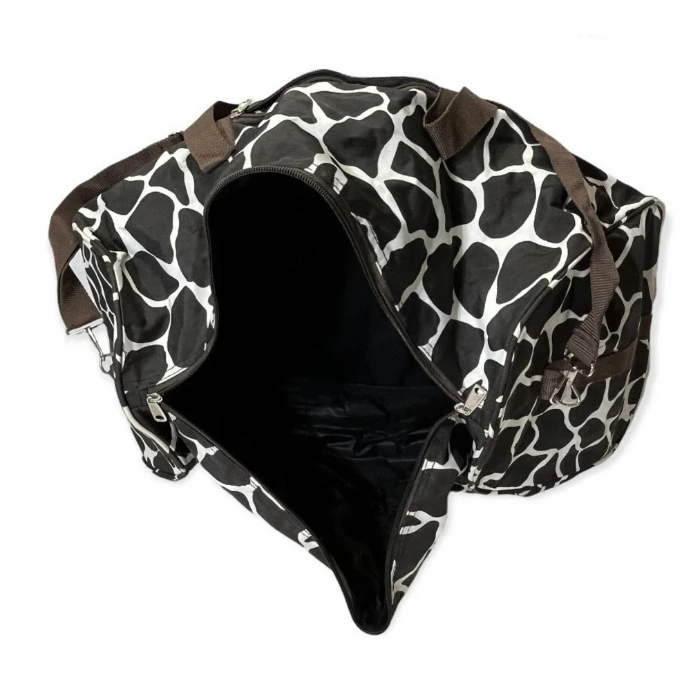 World‎ Traveler Giraffe 22 in Lightweight Duffel Bag